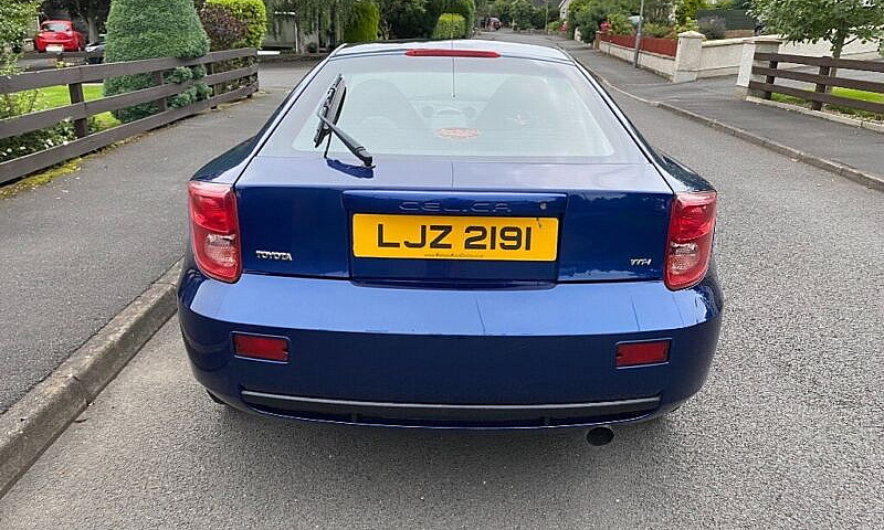 2005 Toyota Celica 1...