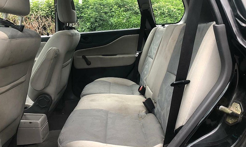 2004 Mitsubishi Spac...