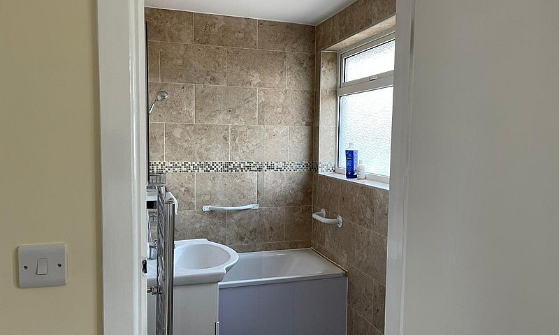 5 Bed Hmo For 6 To R...