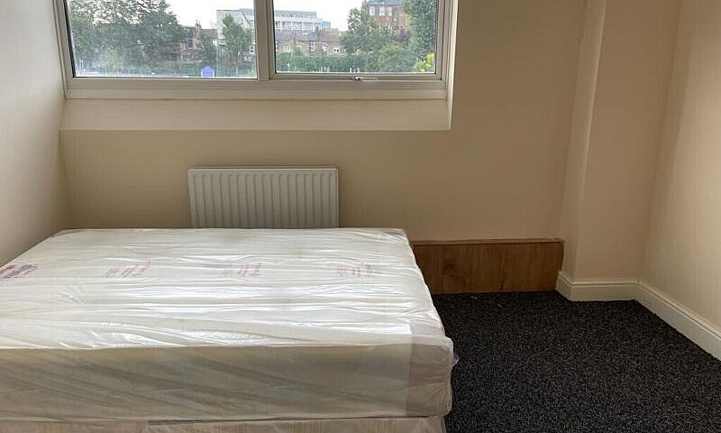 3 Bedroom Flat £1850...