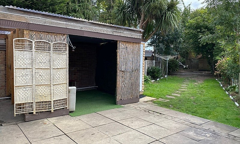 4 Bedroom Semi-Detac...