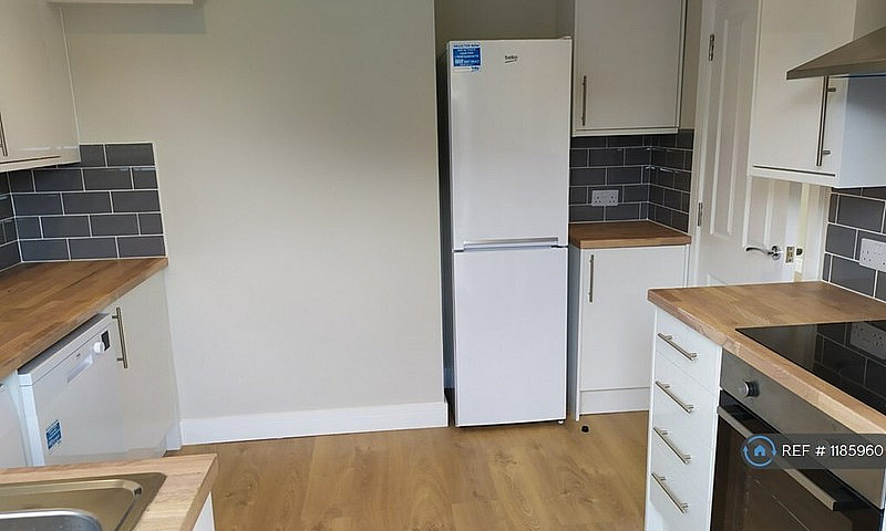 3 Bedroom House In W...