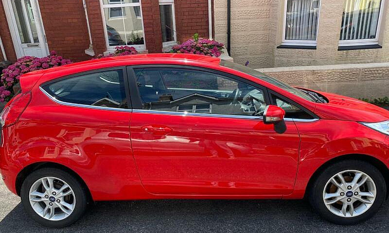 Ford Fiesta Zetec 12...