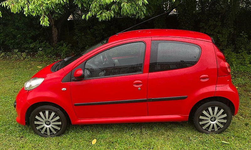 Peugeot 107 1.0 Petr...
