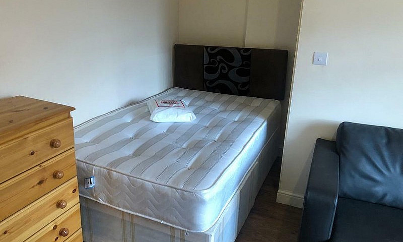 One Bed Studio Flat ...
