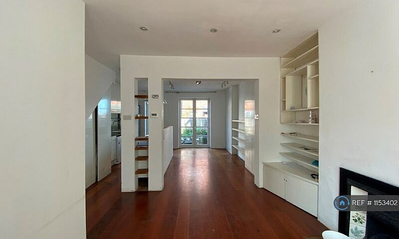 4 Bedroom House In O...