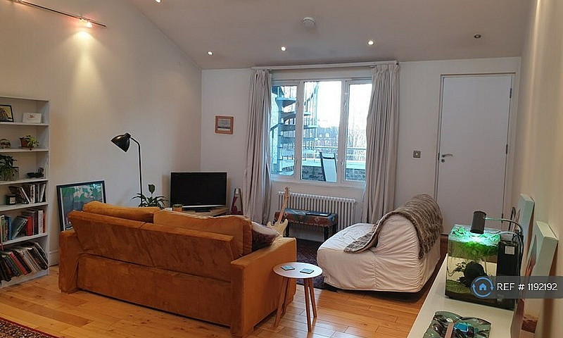 2 Bedroom Flat In Ke...