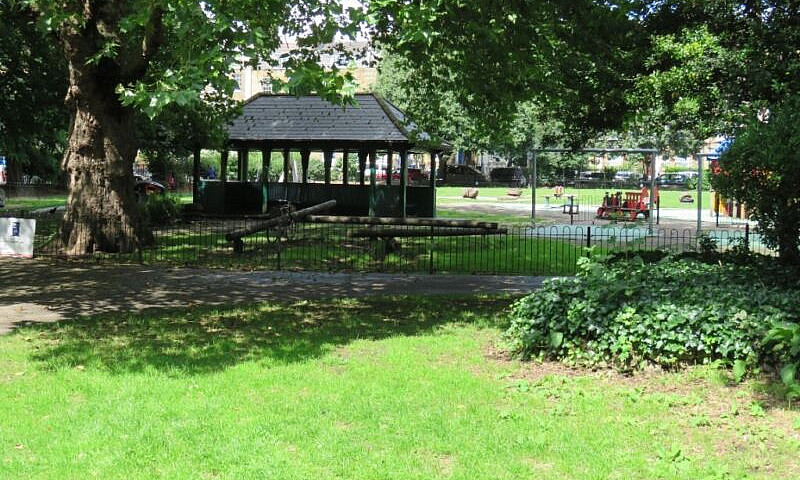 Clapton Sq, E5 - 2 B...