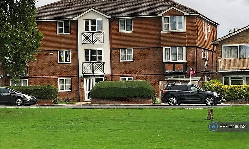1 Bedroom Flat In Je...
