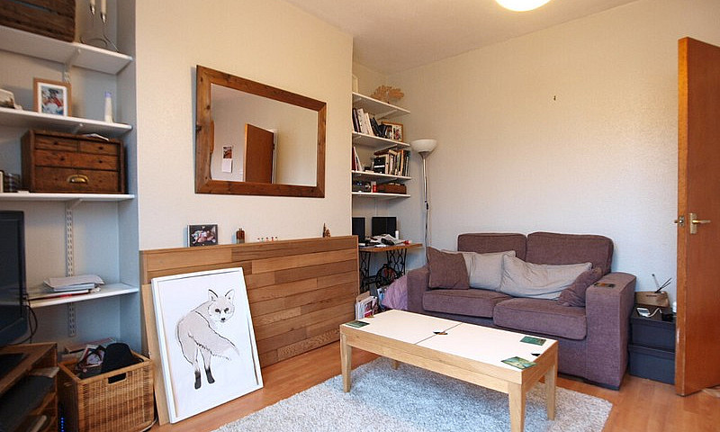 A Large Open Plan 1 ...