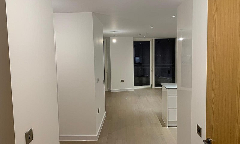 Brand New 2 Bed 2 Ba...
