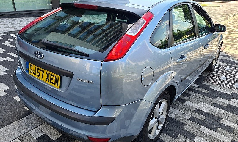 Ford Focus 1.6 Petro...