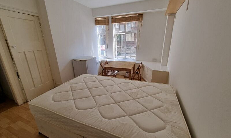 Amazing Furnished St...