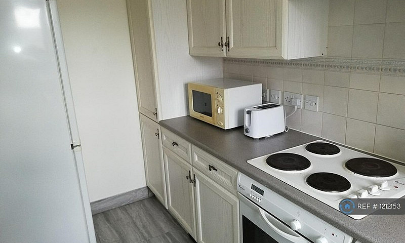 1 Bedroom Flat In Wh...