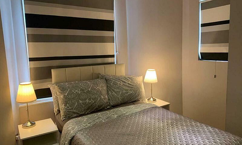 2 Bedroom Flat In Ea...