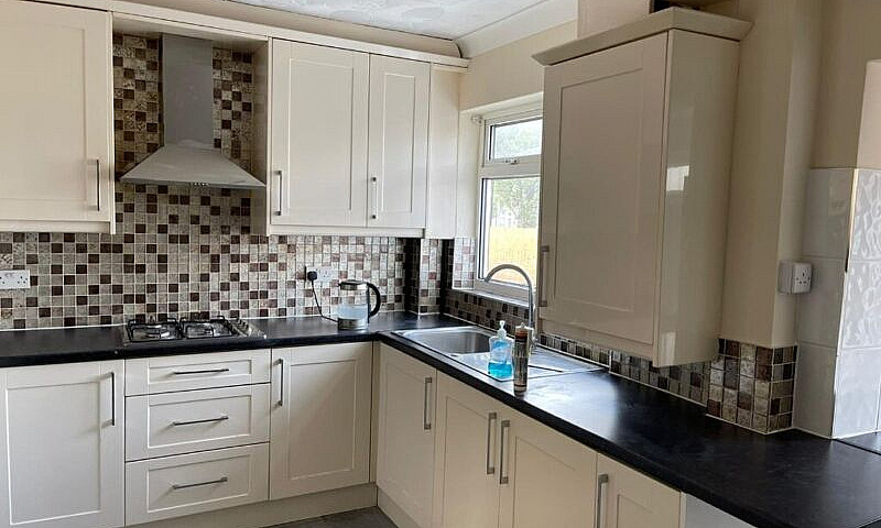 5 Bed Hmo For 6 To R...