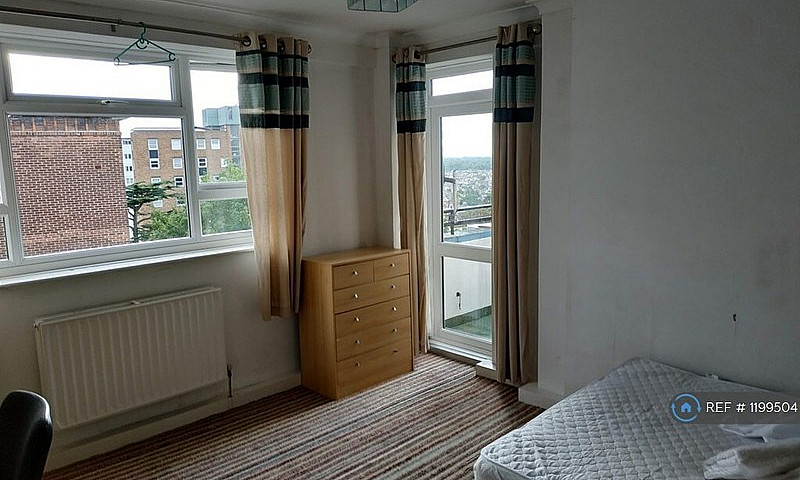4 Bedroom Flat In Cu...