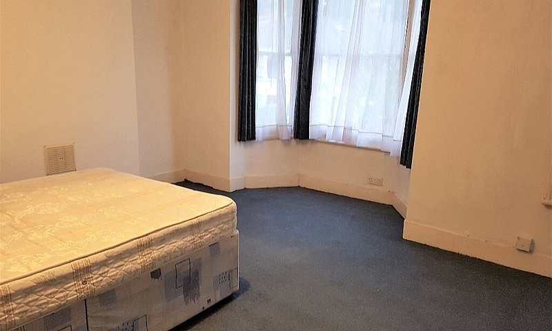 Spacious 3 Bedroom H...