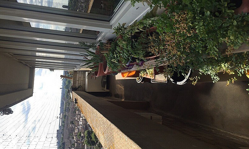 3 Bedroom Maisonette...