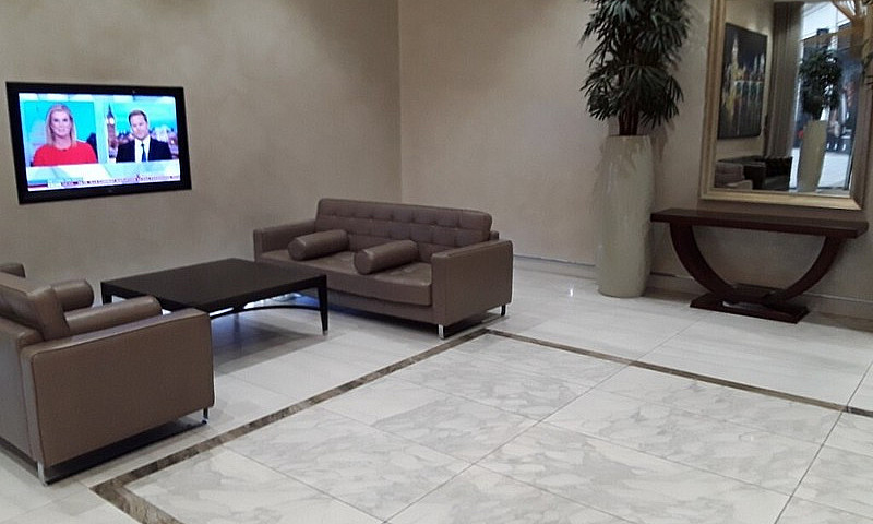 1 Bed Luxury Flat, D...