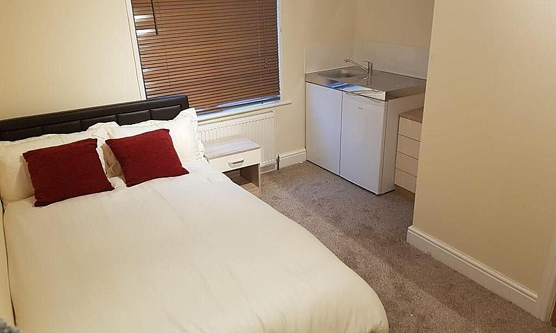 Large Double Ensuite...