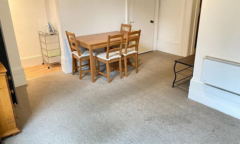 Converted 1 Bed Flat...