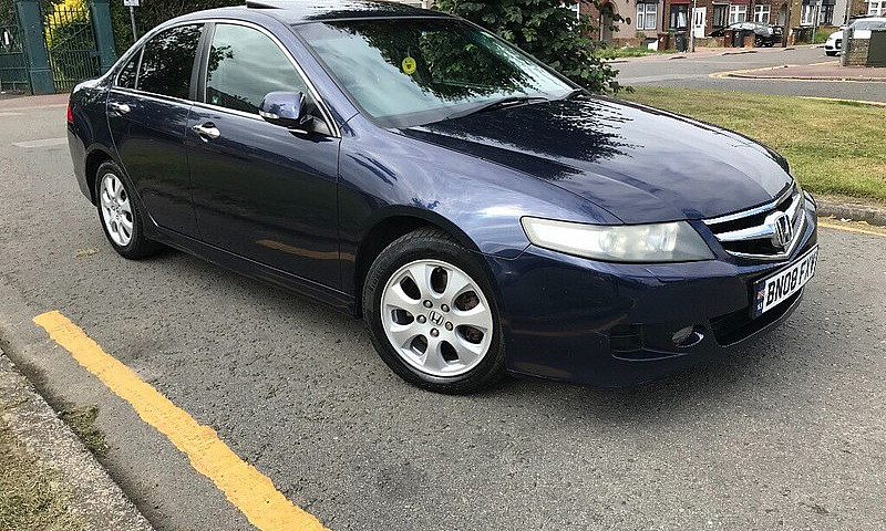 Honda Accord Exclusi...
