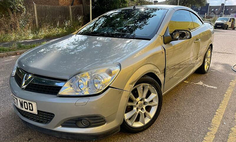 Vauxhall Astra Twint...