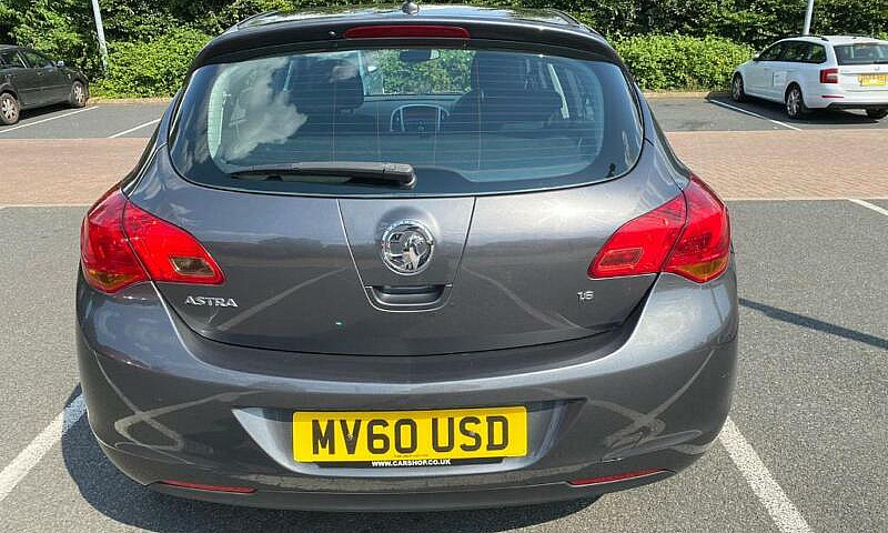 2011 Vauxhall Astra ...