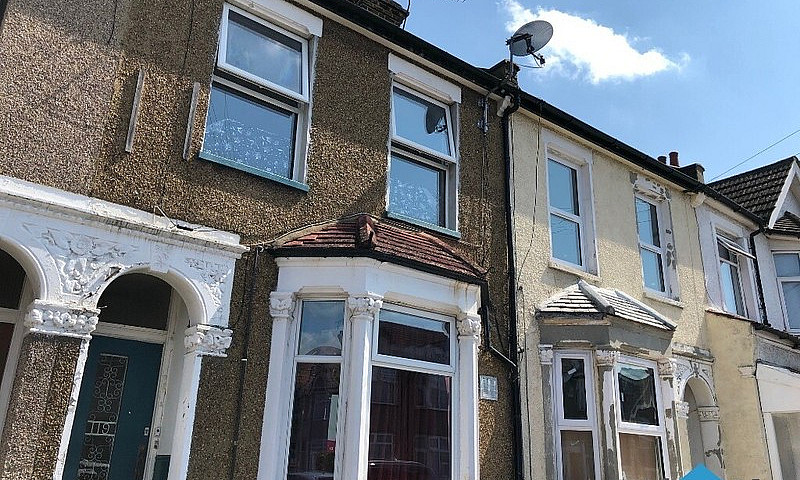 2 Bedroom 1St Floor ...