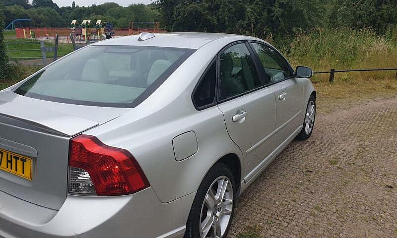 Volvo S40 ...