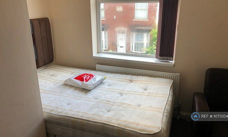 1 Bedroom Flat In Pe...