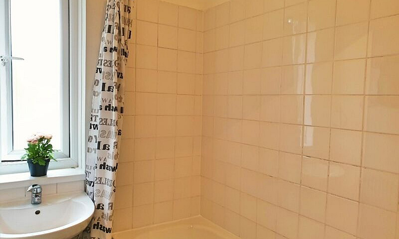 3 Bedroom Flat Near ...