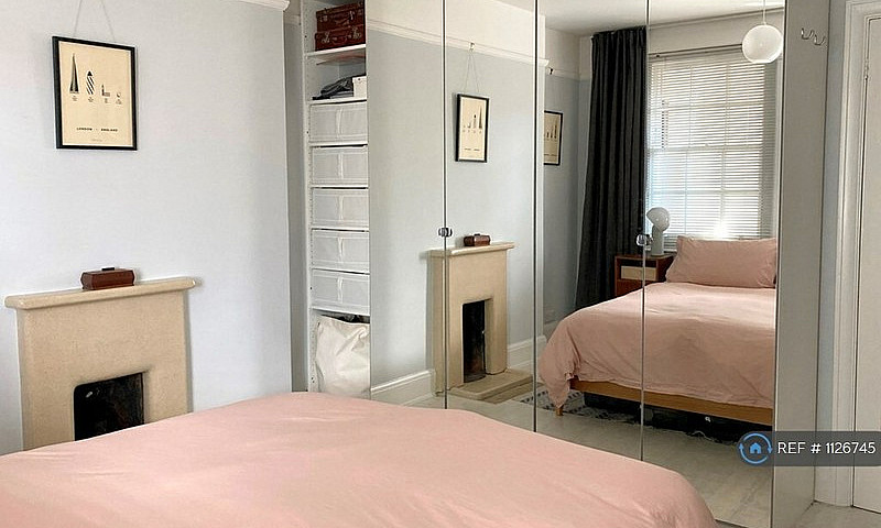 2 Bedroom Flat In Pa...