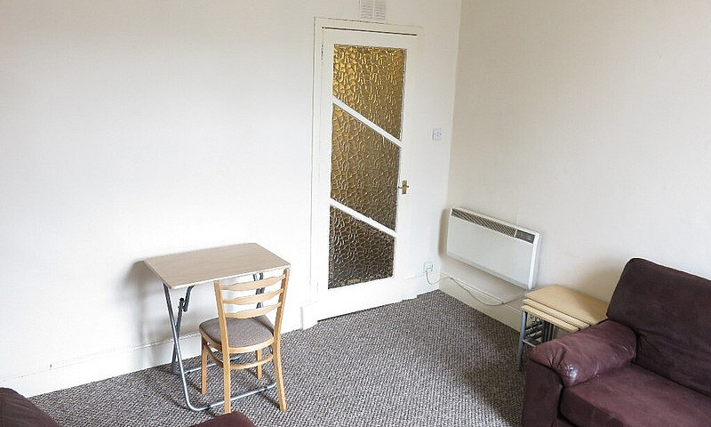 1 Bedroom Flat In Si...