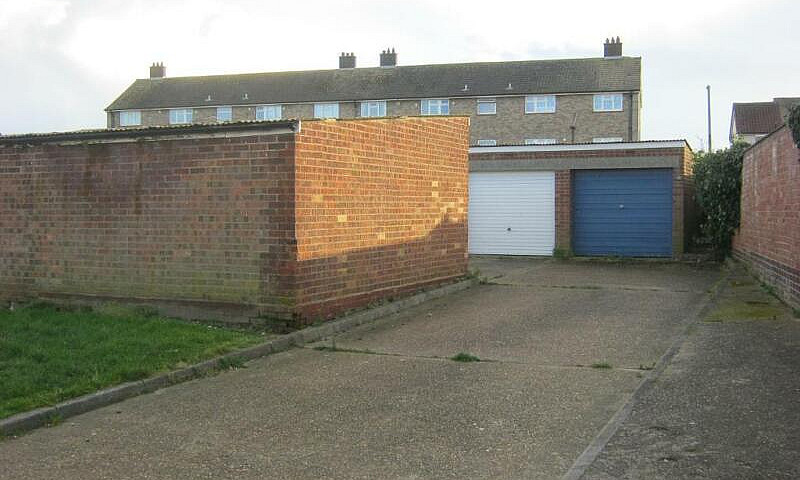 1 Bedroom House In G...