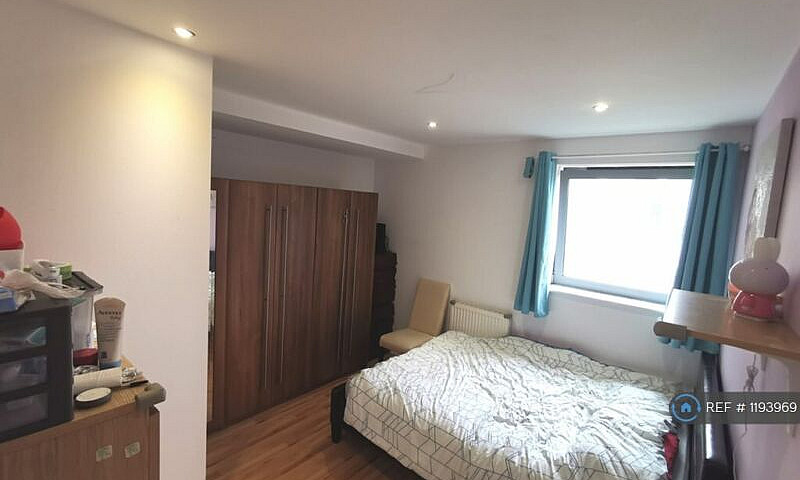 1 Bedroom Flat In Ne...