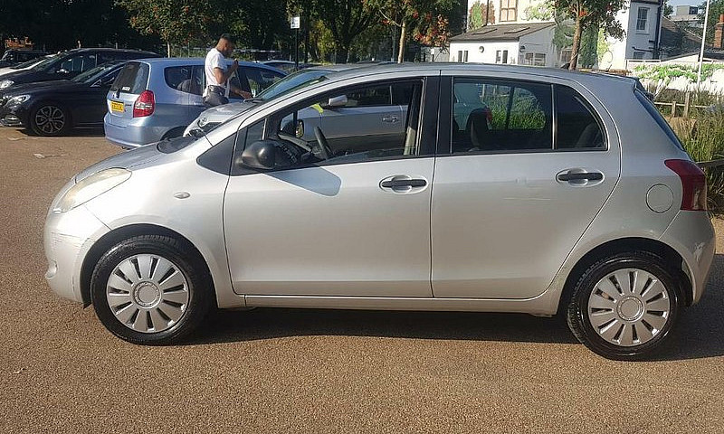 Toyota Yaris 1 Litre...