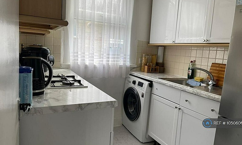 3 Bedroom Flat In Wi...