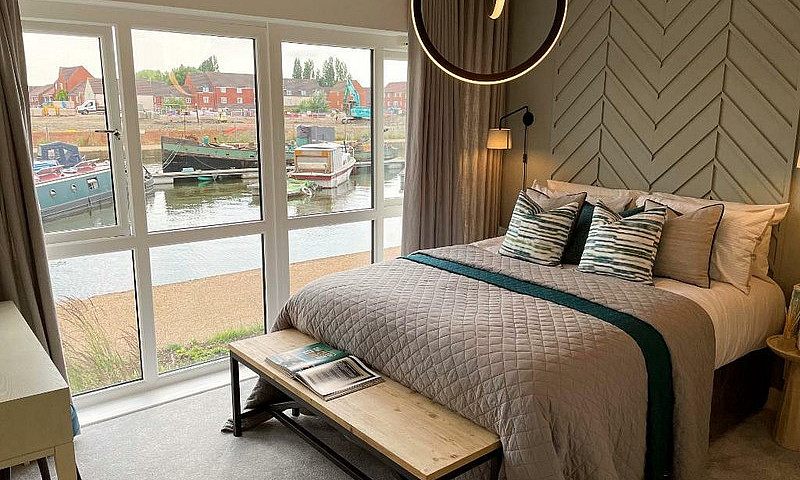 2 Bedroom Flat In Th...