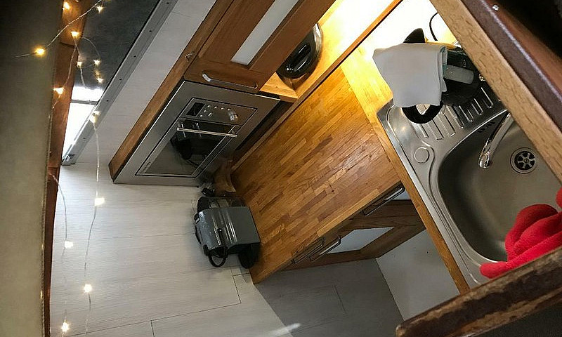 1 Bedroom House In B...