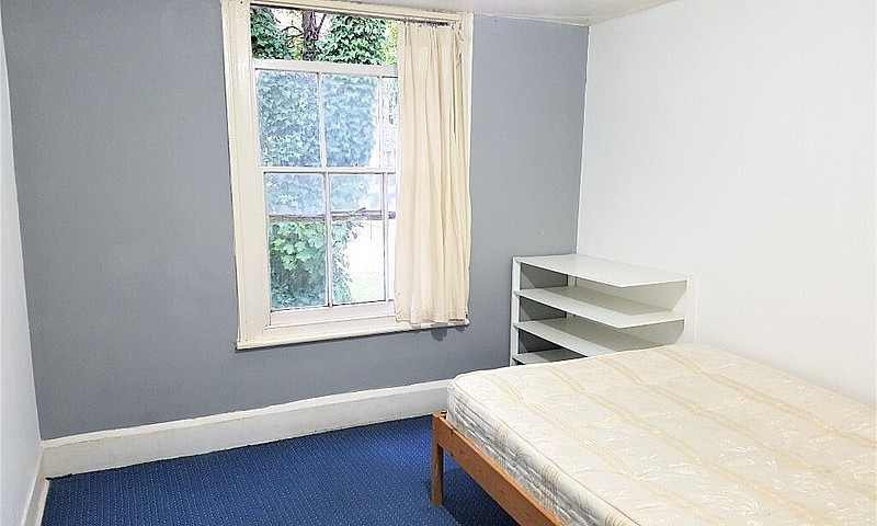 Spacious 3 Bedroom H...
