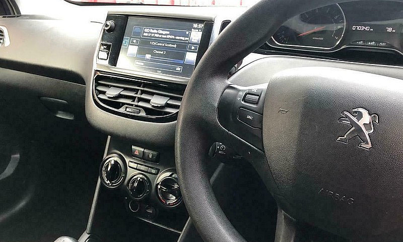 Peugeot 208 2014 1.2...