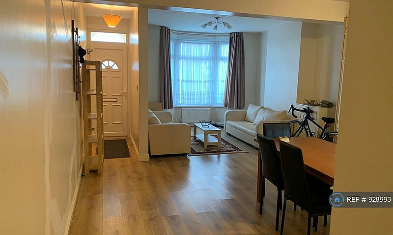 3 Bedroom House In F...