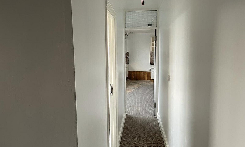 3 Bedroom Flat £1850...