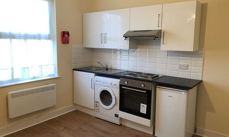 Newly Refurbished St...
