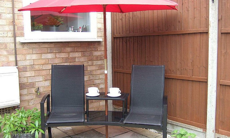 2 Bedroom House In G...