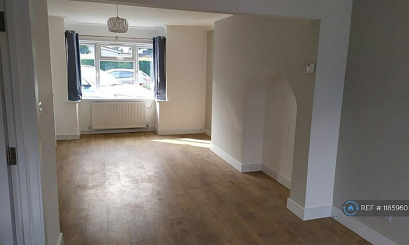 3 Bedroom House In W...