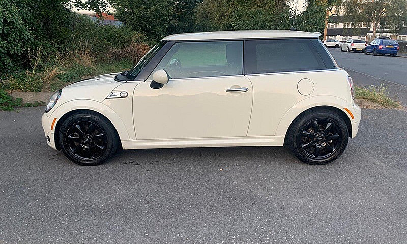 Mini Cooper 2009 Reg...