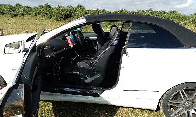Mercedes-Benz E220 C...